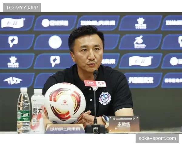 中甲某俱乐部前官员因涉嫌操纵比赛被警方带走调查，足协表态将严查。